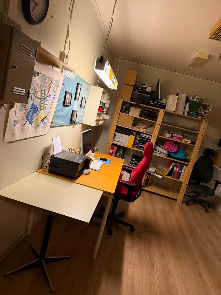 🧹✨ En första röjning i Folkets Hus! 🏠❤️ Idag på…